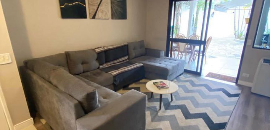 Residencia Tambore 5 – Alphaville, com 3 quartos, toda reformada