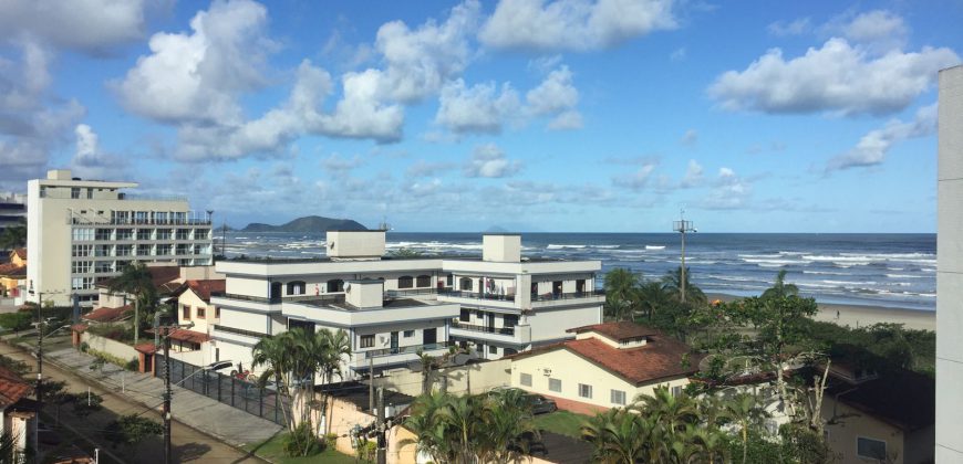 Aconchegante cobertura duplex, pé na areia, sala ampliada, vista para mar Enseada, Bertioga – SP