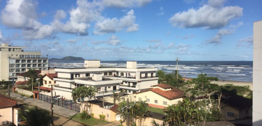 Aconchegante cobertura duplex, pé na areia, sala ampliada, vista para mar Enseada, Bertioga – SP